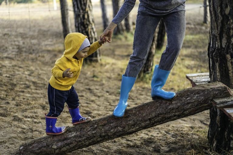 Almanya'da Çocuk Yetiştirmek: Aile Hayatı Hakkında Bilmeniz Gerekenler